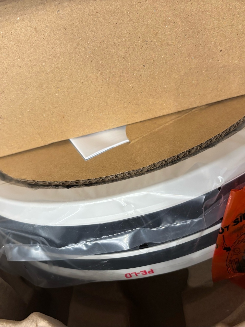 NEW SHARK Ion Robot Vacuum - Picture 6 of 7